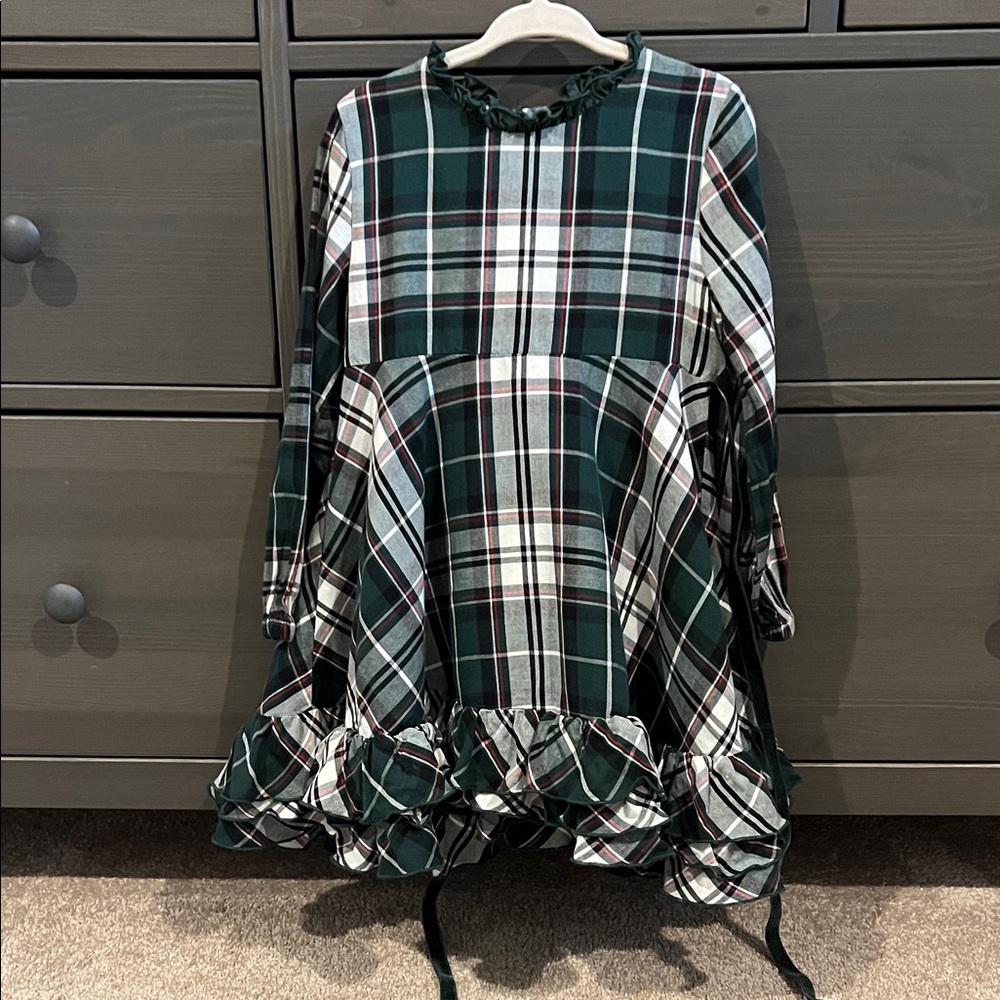 SweetHoney Green Plaid Dress with Ruffle Detail. Size 4T